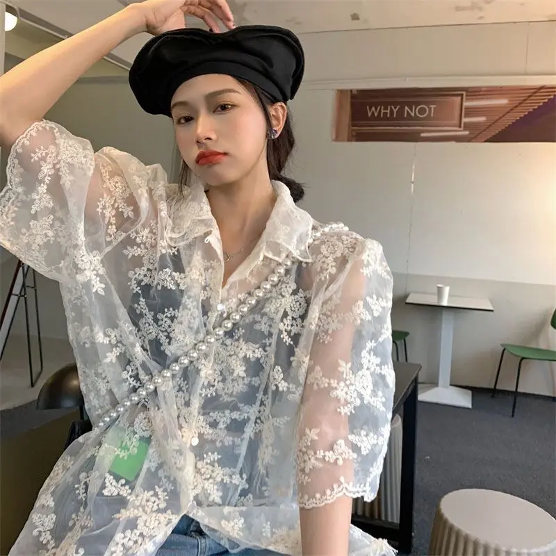 Bubble Sleeve Lace Shirt For Women With Loose Design, Niche Short Sleeved Top
