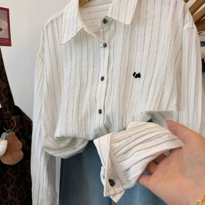 

Женская полосатая рубашка свободного кроя с вышивкой собаки, на пуговицах, дышащая, с длинным рукавом, с отложным воротником, для повседневной носки