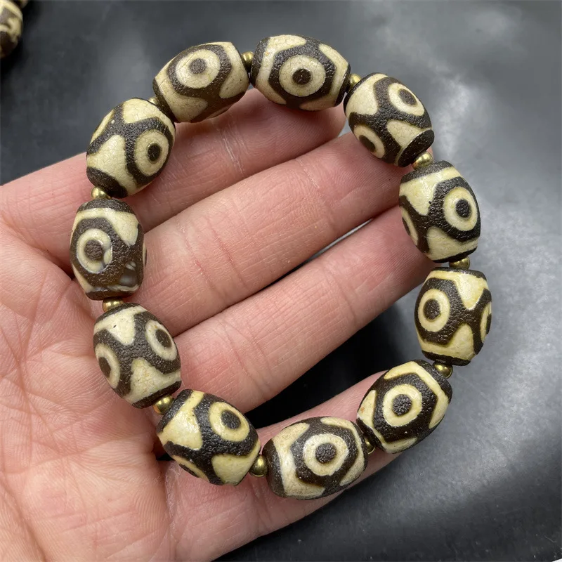 Tibetan Retro Distressed Dzi Agate God of Wealth Mother Ten Thousand Words Three-Eye Bracelet