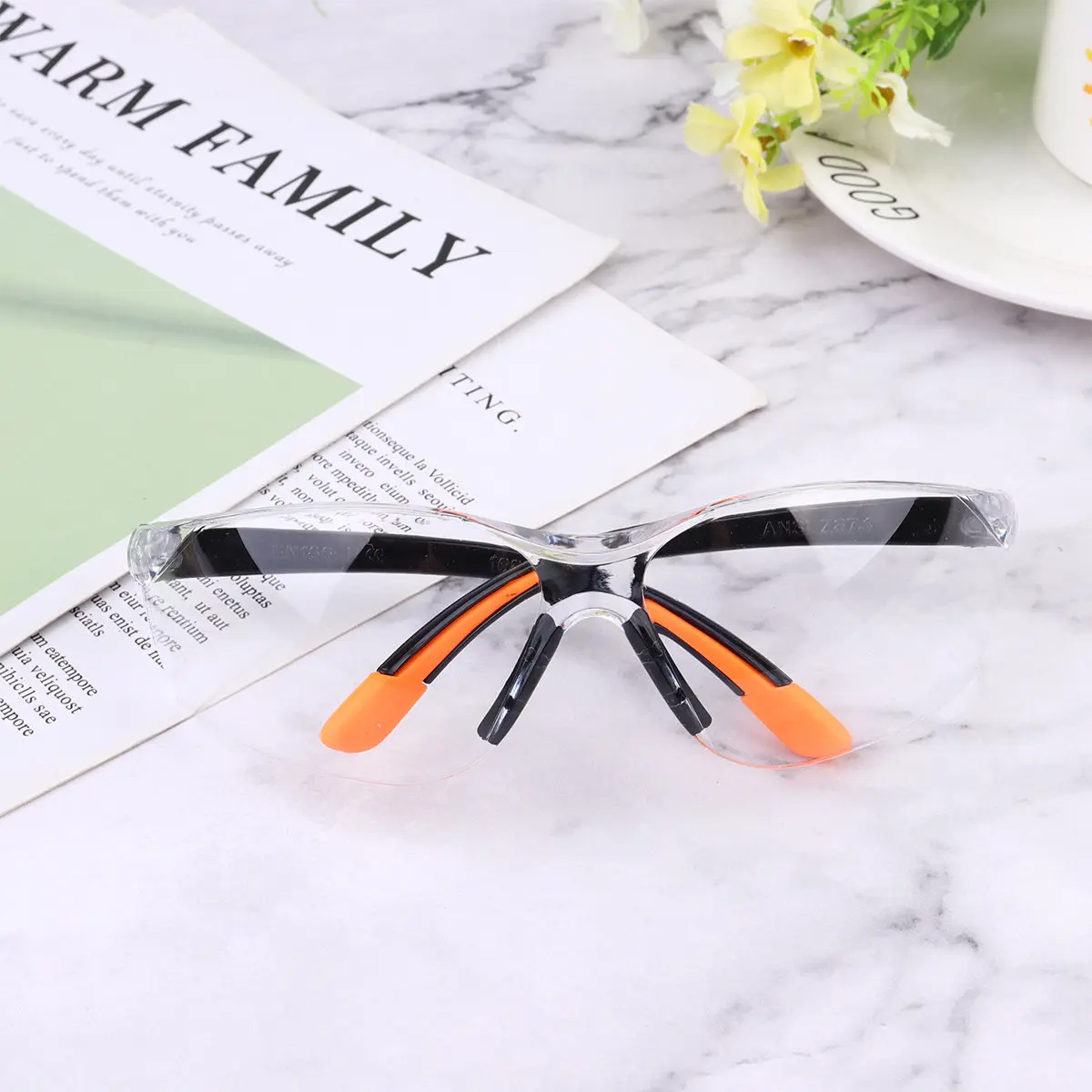 

1Pcs Anti-Fog Protective Goggles Outdoor Eye Glasses Uv Spittle Baffle Cycling Glasses for Men Women Black Transparent