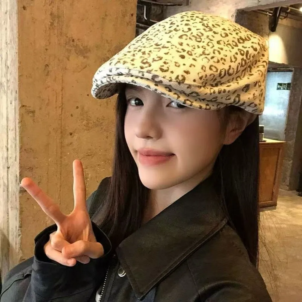 

Fashion Rhinestone Leopard Print Beret Y2k Classic Forward Hat Flat American Style Painter Cap Outdoor