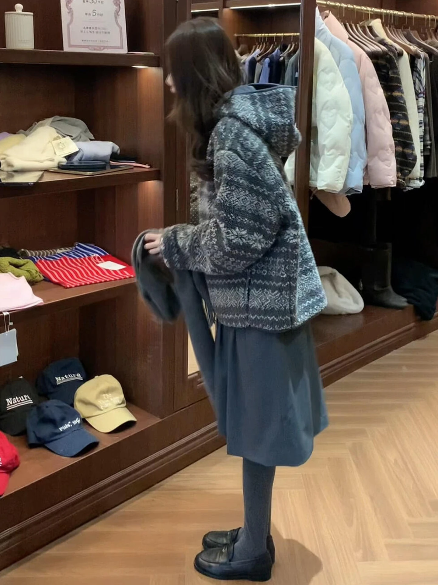 

Корейская толстовка с капюшоном из овечьего меха, длинный рукав, женская верхняя одежда, осень-зима, новая, высококачественная, пушистая, из полиэстера, топ