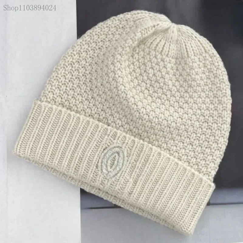 

Cosliy Luxury Hat 2024 New Style Cashmere Knitted Beanie Fashionable Knitted Designer Hats Embroidered Knitted Hat Warm Woolen H