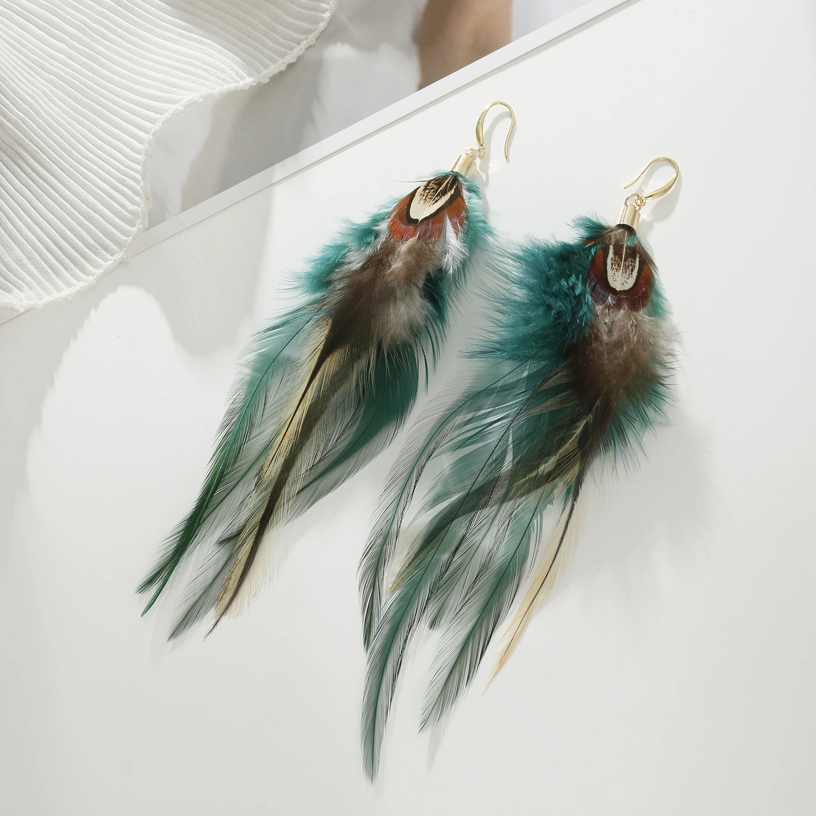 lureme Bohemian Style Multicolor Pheasant Feathers Dangle Earrings for Women Girls Large Feather Drop Earrings(er006405-2)