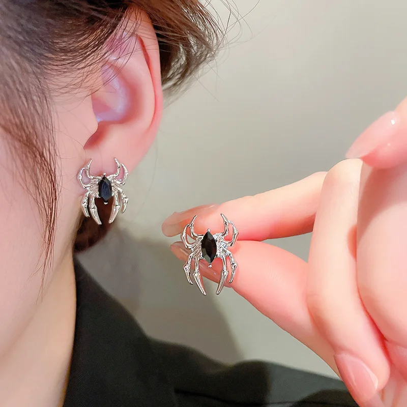 Gothic Retro Spider Earrings for Women Fashion Black Resin Bead Earrings Party Silver Color Jewelry Halloween Gifts Wholesale