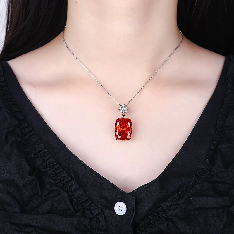 Jewelry Gold-Plated Bird's Nest Cut Gemstone Color Simple Elegant Pendant 15*20