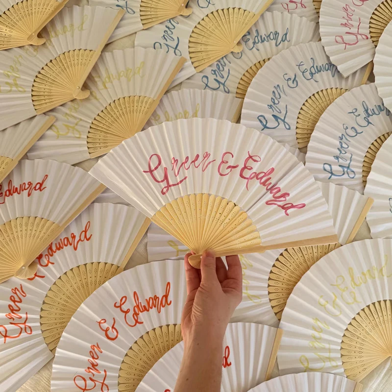 Personalisierter Faltfächer mit Namen für Hochzeiten, individuelle Brautjungfern-Souvenirs, Junggesellinnenabschied-Dekoration, Geschenke, Brautparty-Accessoires