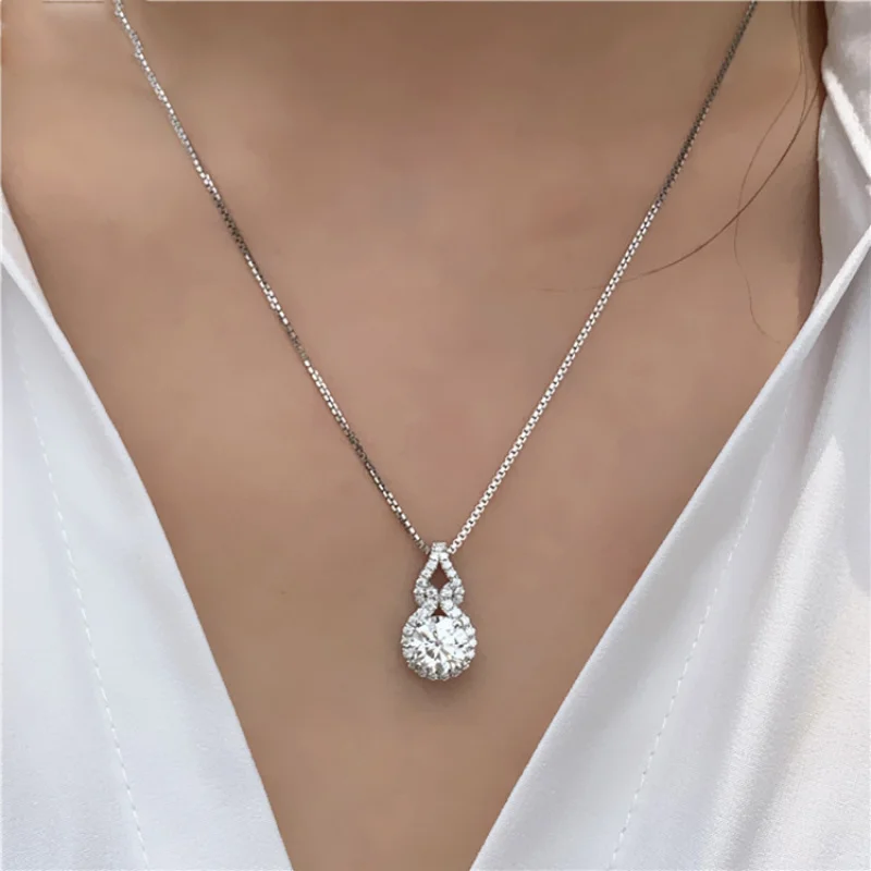 Fashionable And Exquisite 1 Carat/2 Carat Four-Claw Inlaid Moissanite Hoist Pendant Necklace For Women'S Jewelry Accessories