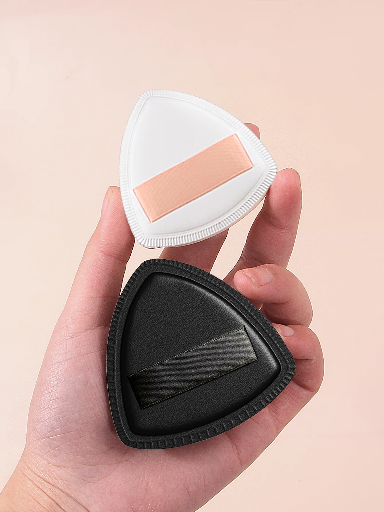 2 esponjas de polvo de malvavisco súper suaves para uso húmedo y seco para retocaciones de maquillaje diario, esponjas en polvo de esponja en blanco y negro