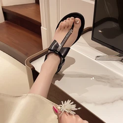 Sandals Female Fairy Wind 2024 Summer New Flat Everything with Diamond Bow Clip Toe Fashion Roman Shoes