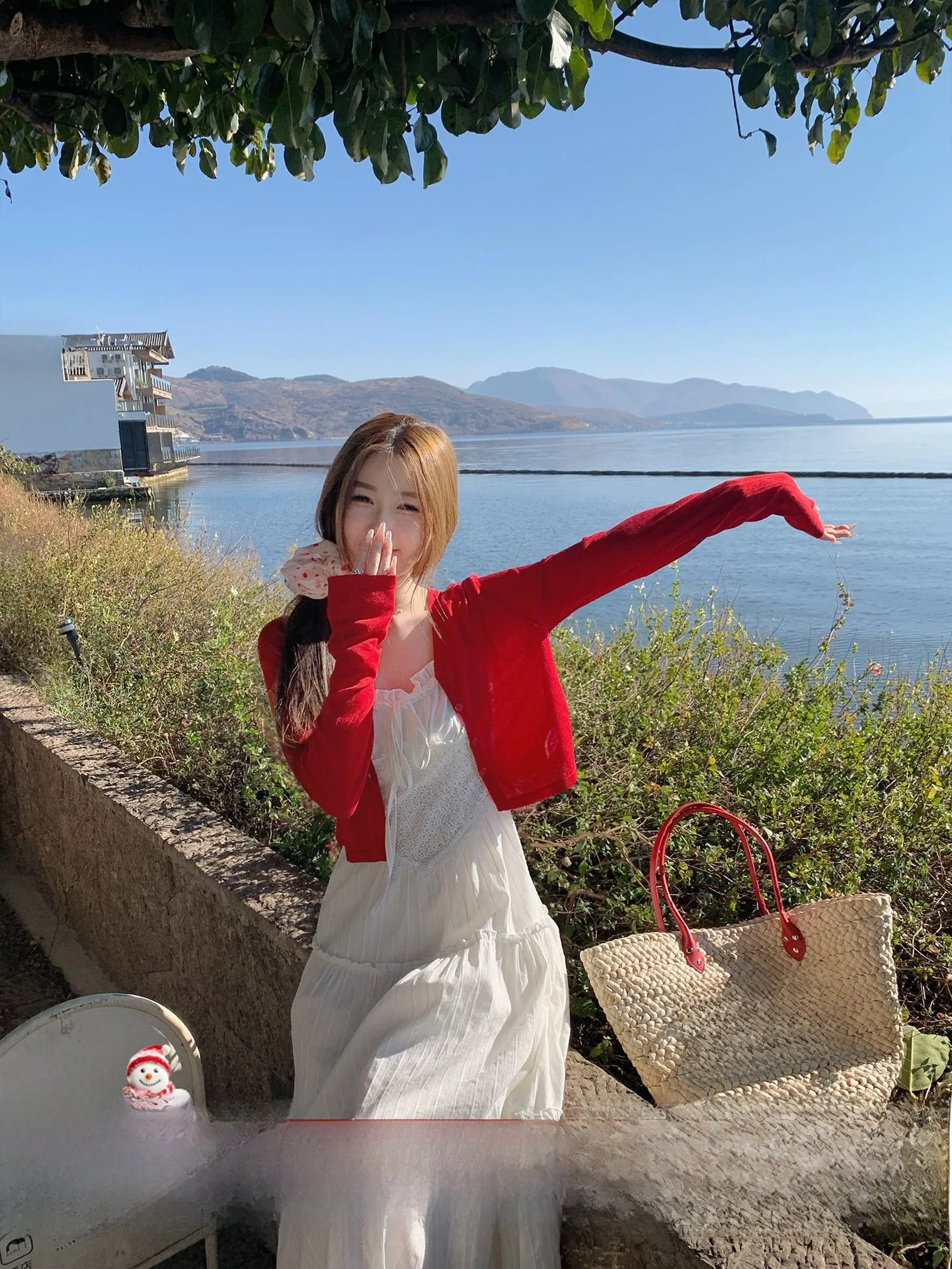 

Легкий летний кардиган для защиты от солнца, женский, новинка 2026 года, с длинными рукавами, V-образным вырезом, красный, с эффектом слинг-драпировки, короткий.