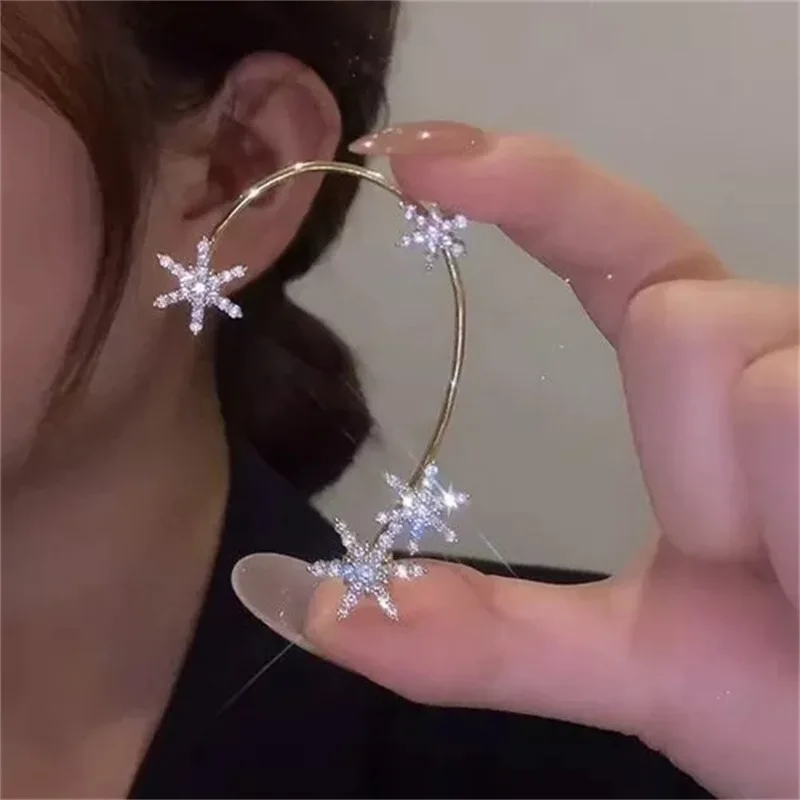 Fashion Snowflake Ear Clip Alloy Crystal Women's And Girls' Jewelry Holiday Parties Gifts Exquisite Decorative Accessories y2k