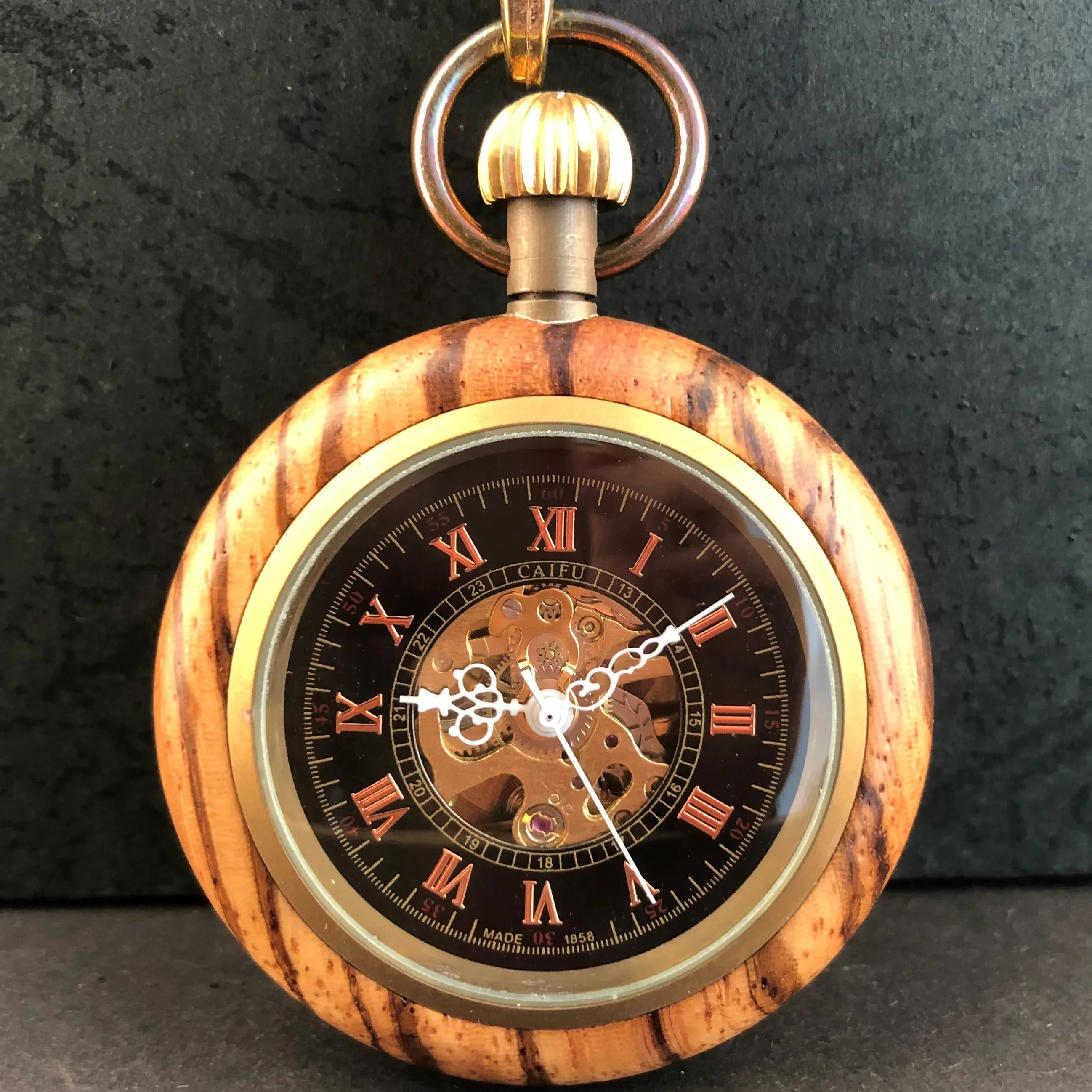 Vintage Wooden Mechanical Pocket Watches Personalised Hand-winding Mens Steampunk Pocket fob Watch with Chain Gifts