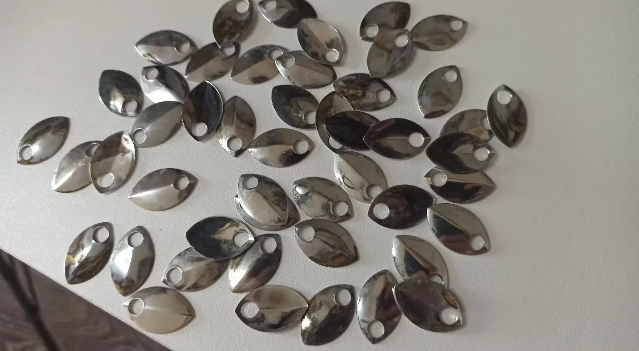 Novo estilo de escamas de peixe peças joias descobertas e componentes 100 peças balanças prata ouro cores