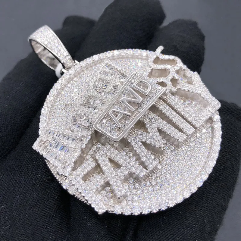 

Подвеска для всей семьи: плавающая и наземная | Мужская цепочка из серебра 925 пробы с 3D-буквами, инкрустированными фианитами и муассанитами, Эмоциональный блеск