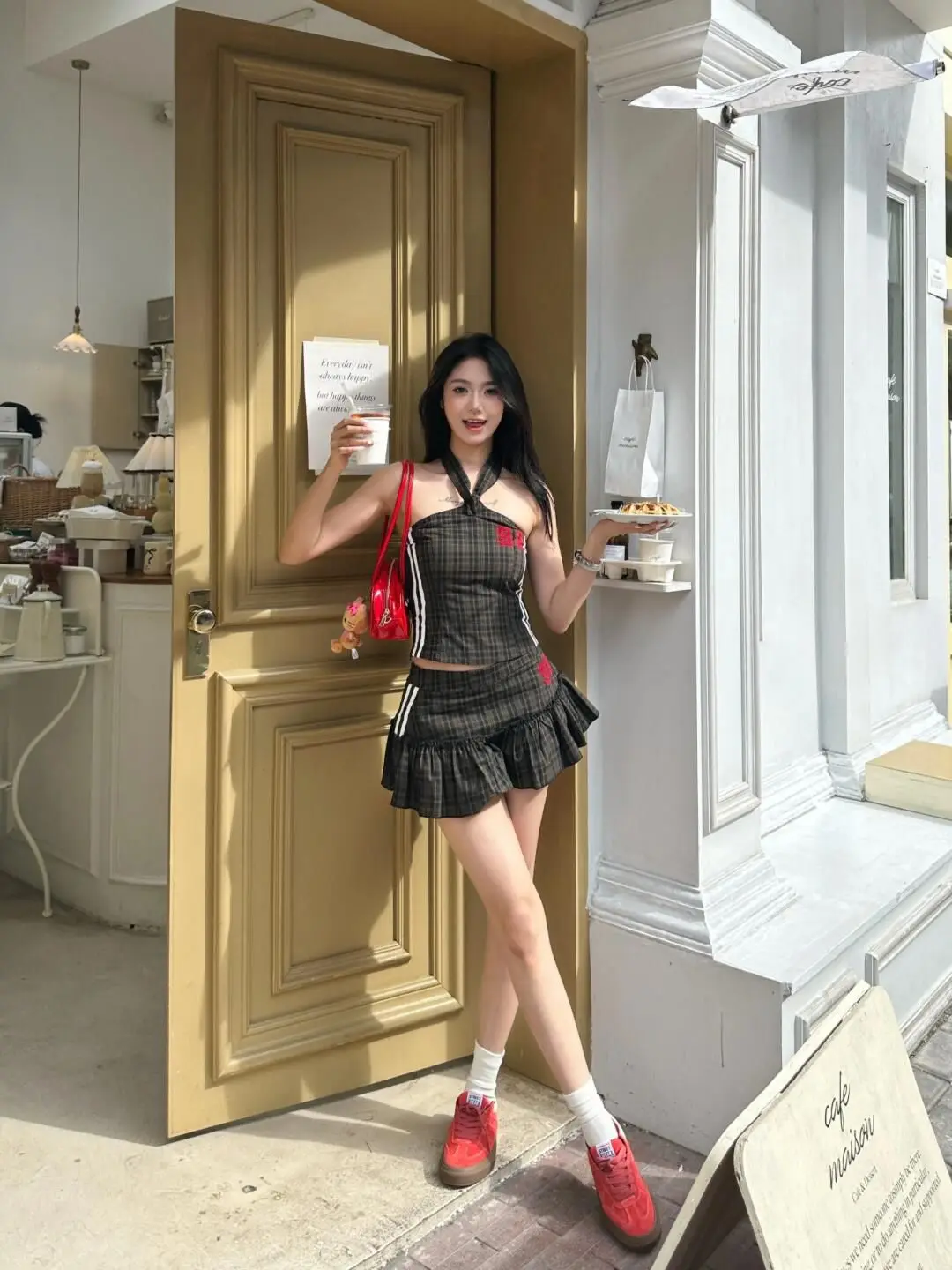 

Комплект в американском стиле для женщин: облегающий топ и плиссированная короткая юбка А-силуэта с высокой талией, летний модный наряд из двух предметов