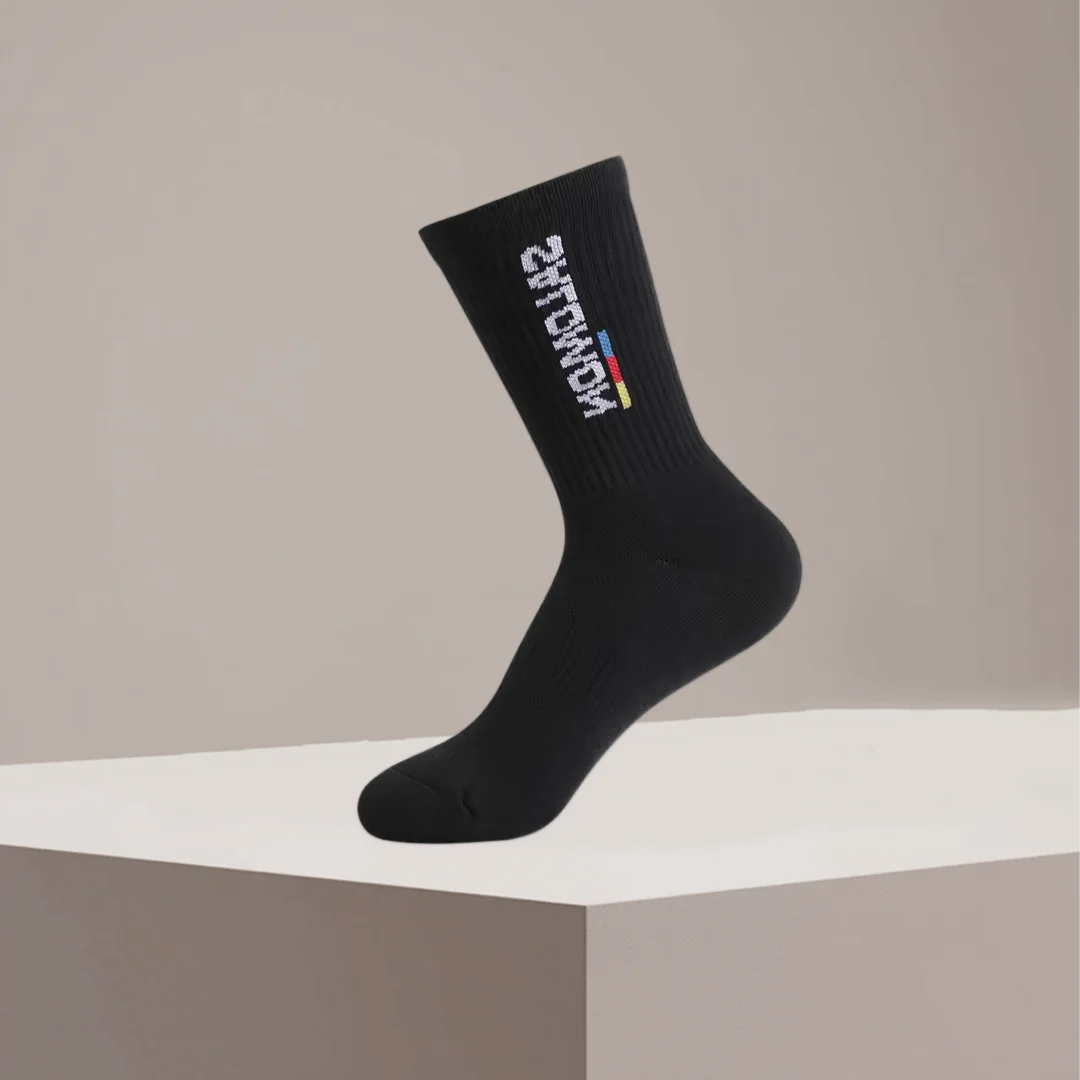 

SALOMON Unisex Two-Tone Mid-Calf Socks – Comfortable, Non-Slip, Durable, Letter-Printed & Ribbed LC2975200