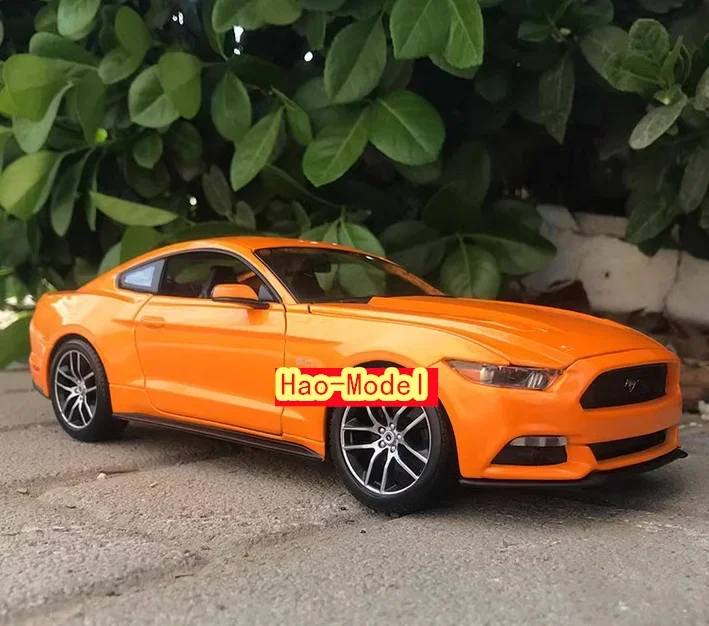 Maisto 1: 18 dla Ford Mustang GT 2015 samochód stop metali Diecast zabawki dla dzieci chłopcy prezenty urodzinowe Hobby wyświetlacz kolekcja ozdoby