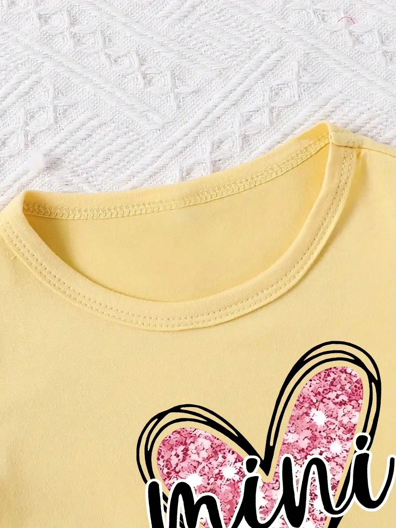 2026 Mädchen-Liebesbrief-Print Zweiteiler-Set Rundhals-Kurzarm-T-Shirt + lockere einfarbige Shorts Sommer-Set – Detail 16