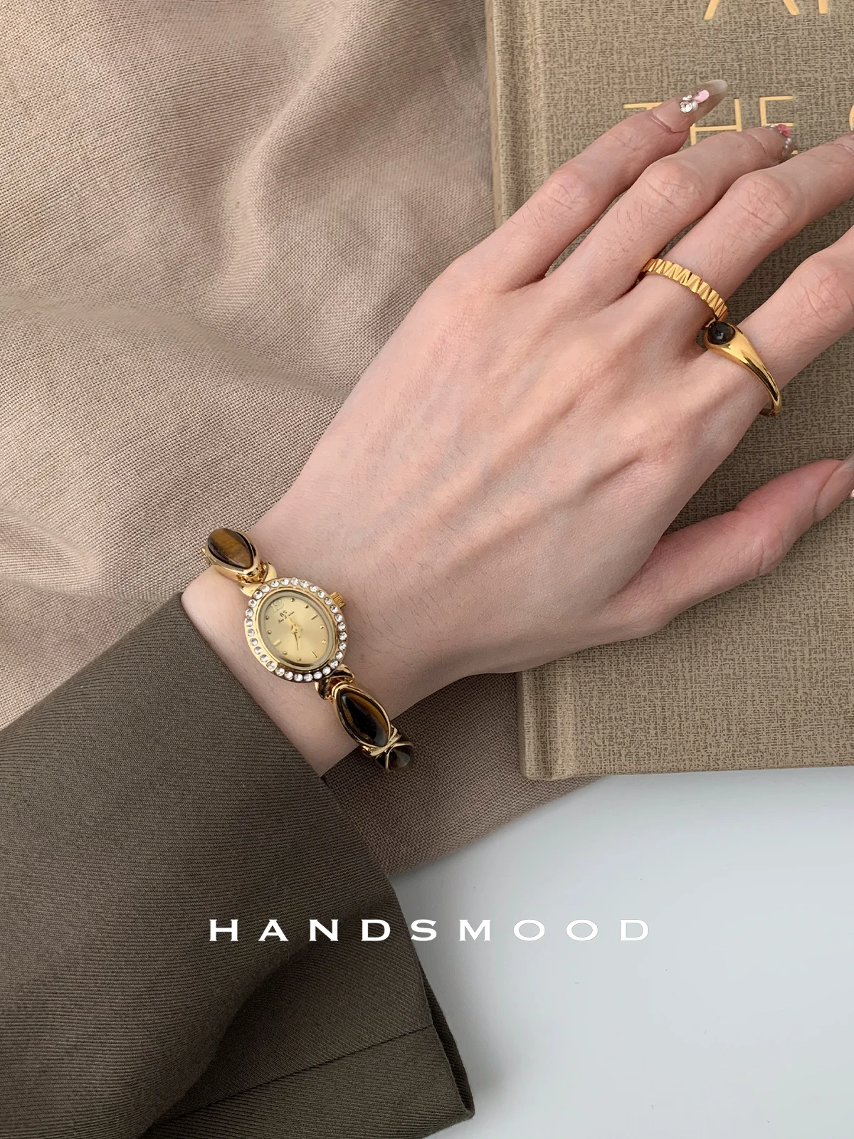 New Vintage-Inspired, High-End Tiger'S Eye Dial, Stylish And Elegant Quartz Watch For Women, A Sophisticated Women'S Accessory.