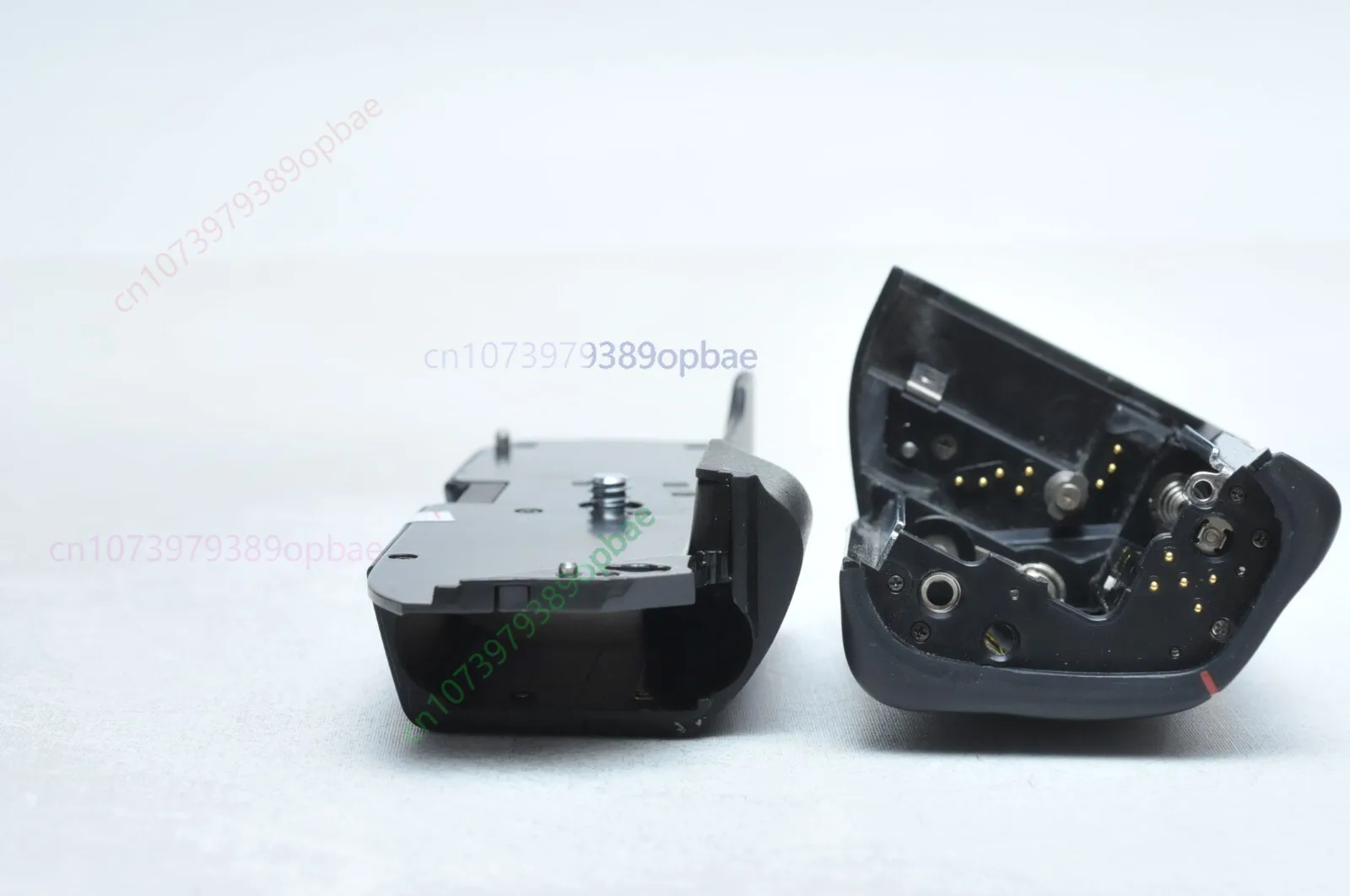 

Совместим с Nikon MB-21 Battery Grip, для F4.