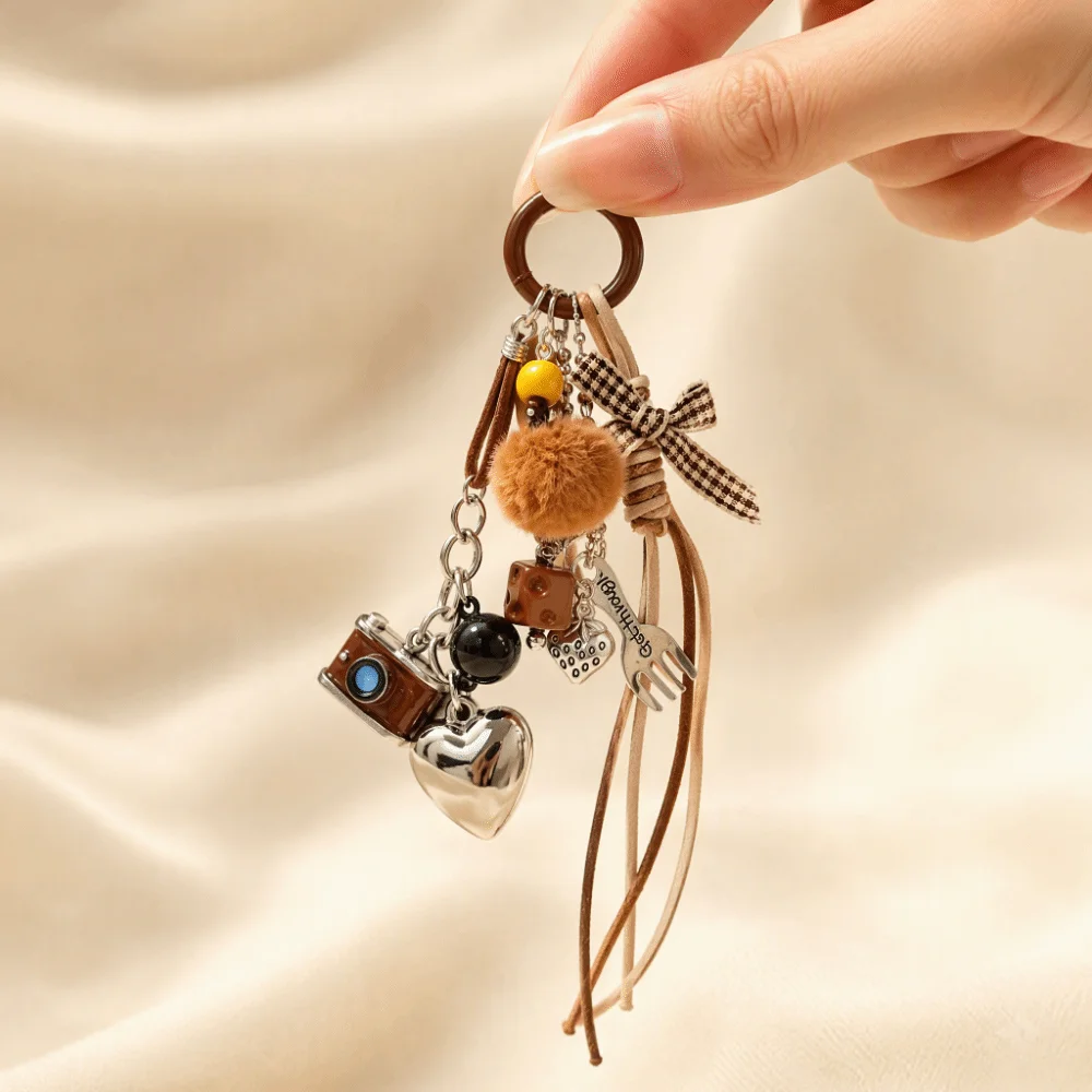 Versatile Resin Camera Keychain Vintage Exquisite Design Hanging Pendant Hand-Woven Personalized Bag Accessories Party Gifts
