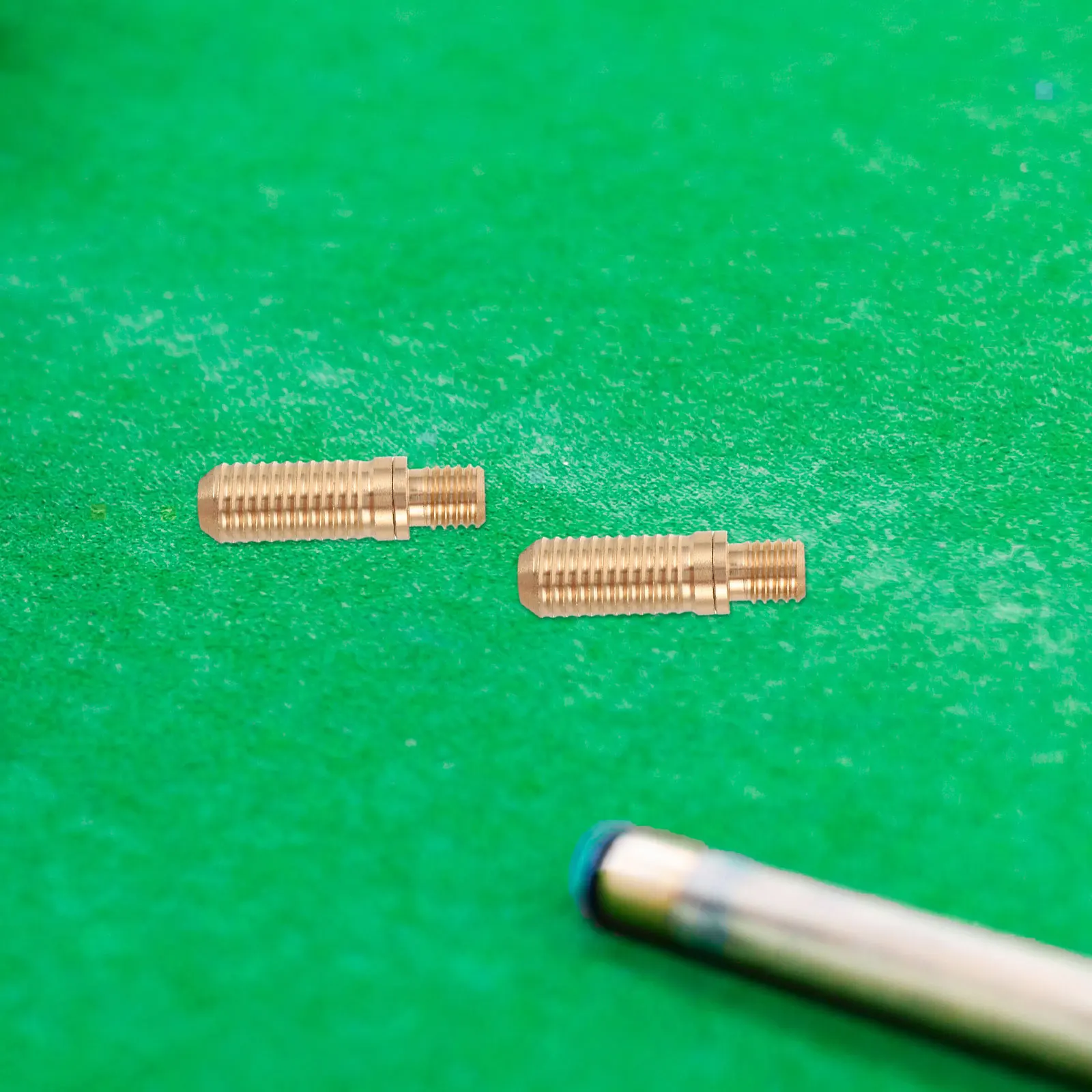 

4pcs 2 Sets Copper Billiard Cue Screws Pool Joint Connecting Stick Tips Replacement Accessories for Cues Table Repair