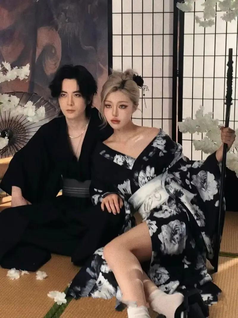 

2025 New Style Couple Kimono Black Gang Lady Photo Shoot Bathrobe Improved Japanese Style Photography Cosplay Costume Women