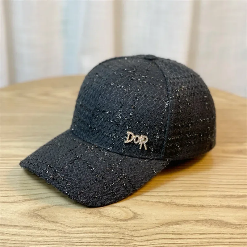 Autumn and Winter Wild Fashion Baseball Cap Warm Duck Tongue Cap Small Perfume Wind Back To The Cap with Diamond Hat Adjustable