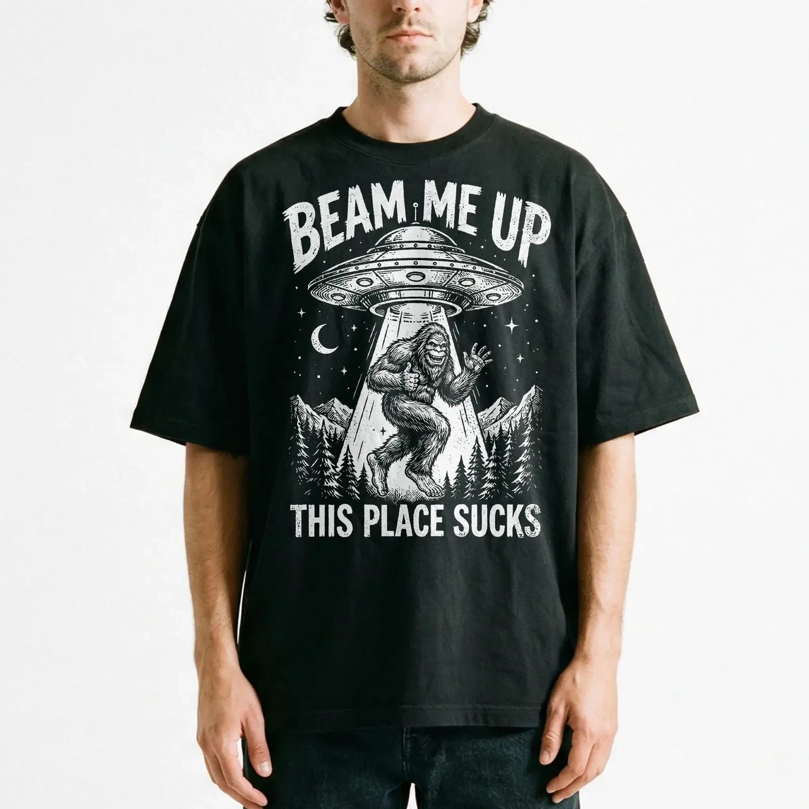 Beam Me Up Funny Bigfoot T Shirt Sarcastic Sasquatch Abduction UFO vintage Washed Soft Stretched homme Unisex streetwear