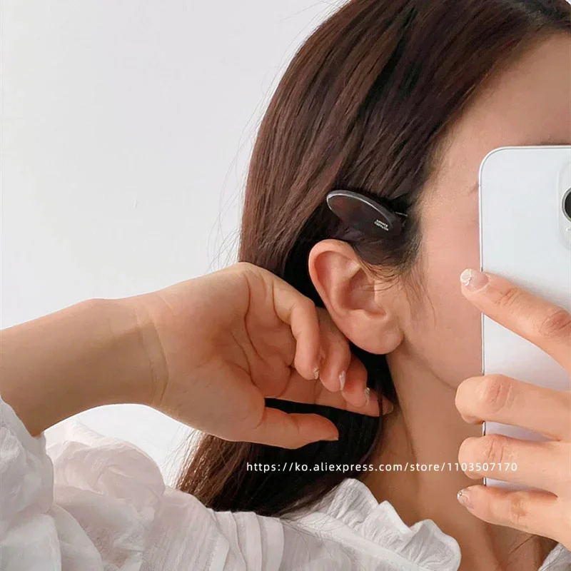 Korean blogger Fever\'s oval small hair clip with French style bangs clip and duckbill clip on the side Versatile temperament