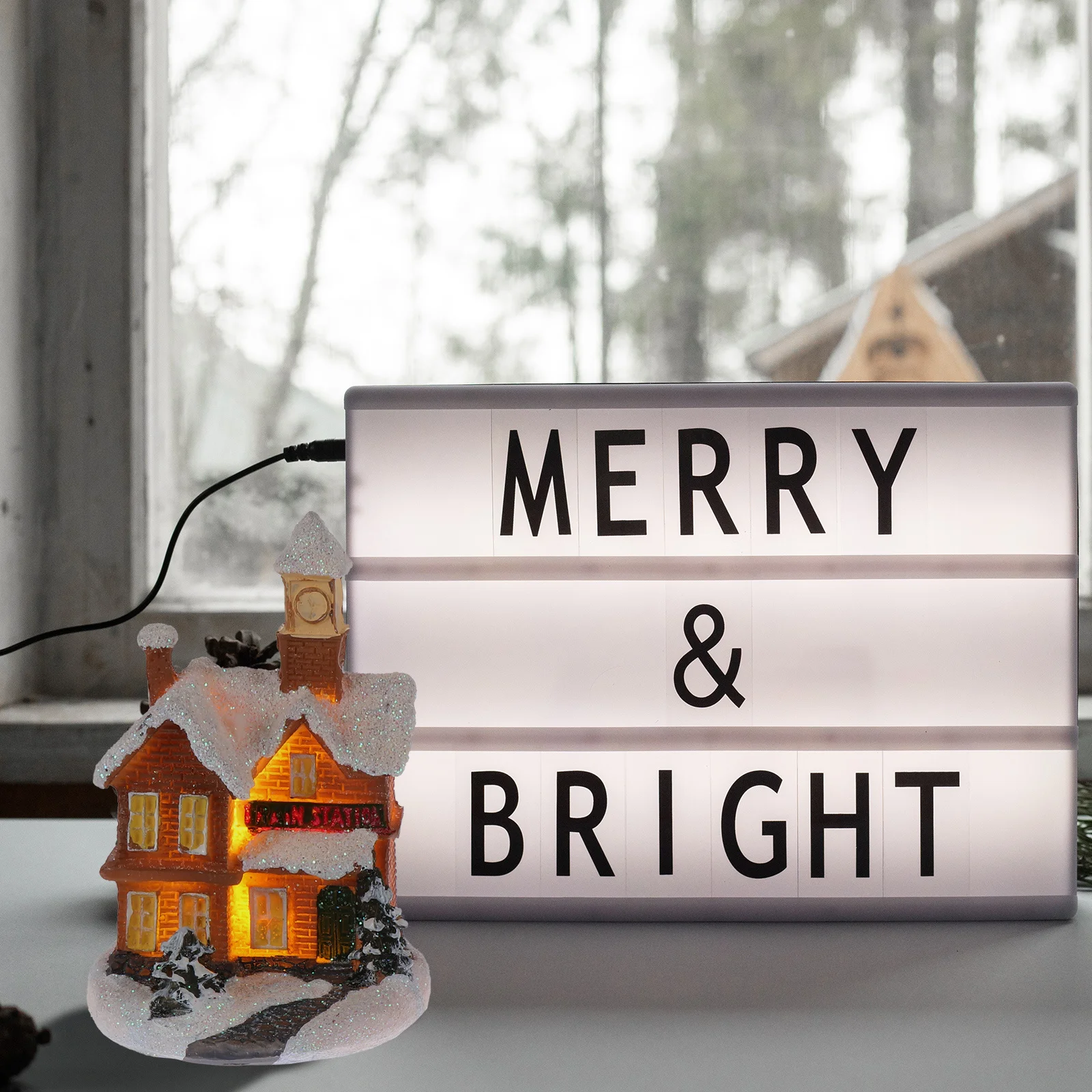 

1Pcs Christmas Resin House Luminous Adornment Special Moments Decor Study Room Cafe Luminous Decor Mini House Adorn