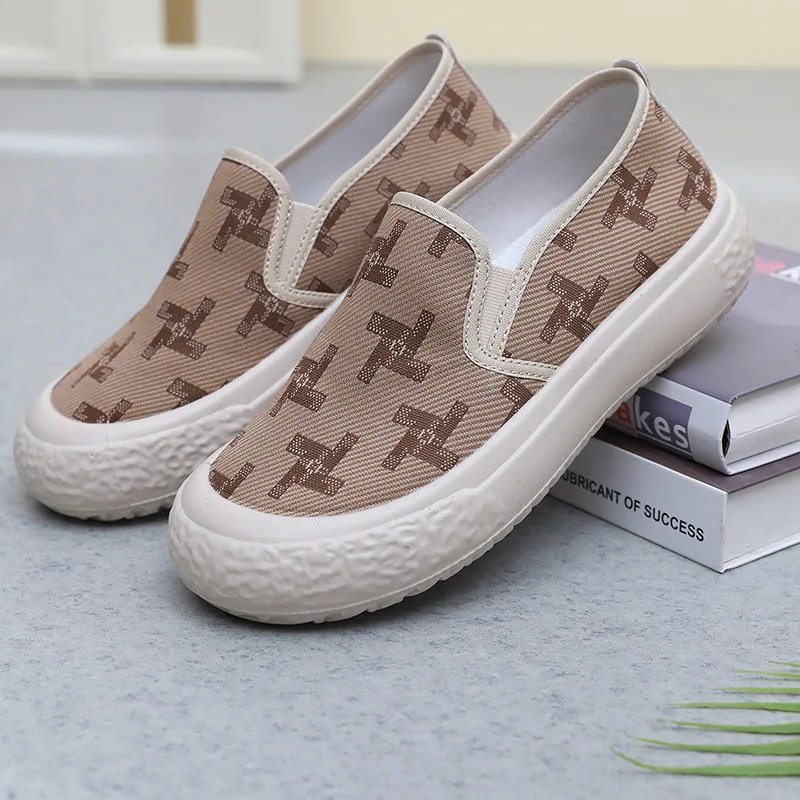 

Womens Slip On Platform Sneakers Breathable Canvas Shoes Lightweight Comfort Fit for Campus Daily Walking 2025