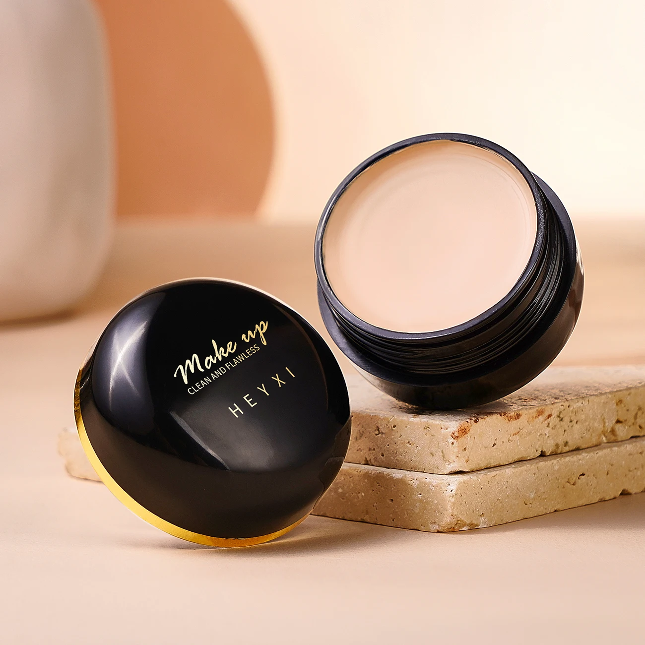 クリアコンシーラークリーム、防水性と耐汗性、耐久性、自然な仕上がり、すべての肌タイプに適しています