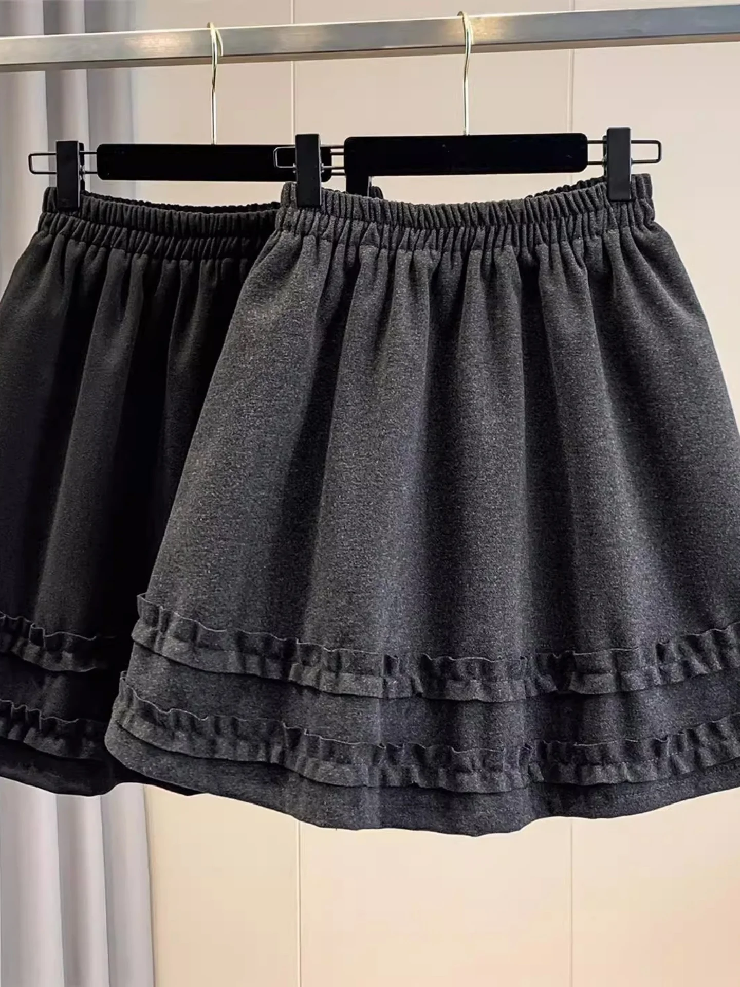 กระโปรงทรงพองเอวสูงสำหรับผู้หญิง ฤดูใบไม้ร่วง ฤดูหนาว ผ้าขนสัตว์หนา ดีไซน์ลายไม้ ไซส์พลัส สไตล์ลำลอง