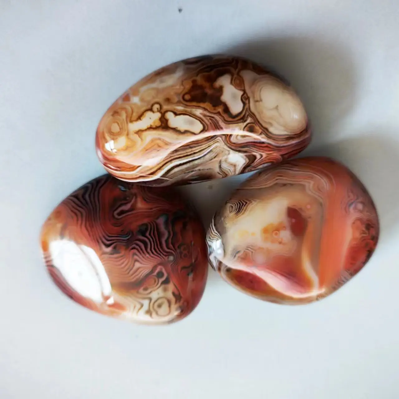 Natural Decor Stone Sardonyx Banded Agate Stone Madagascar Good Luck Raw Gemstone Body Heathy Specimen Beautiful Collection Gift