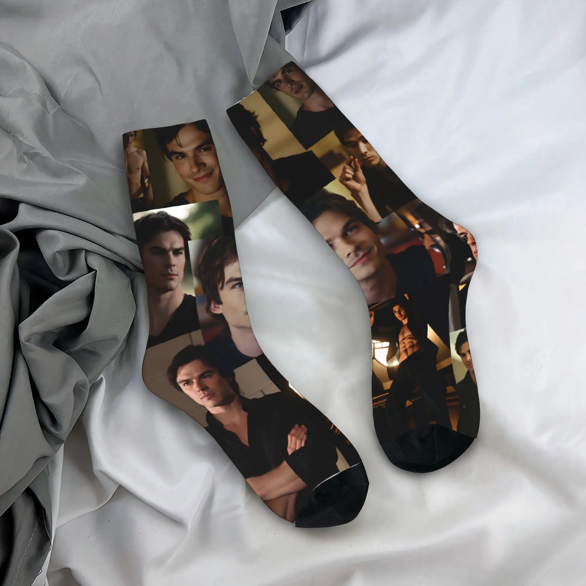 

Носки Damon Salvatore The Vampire Diaries, весенние носки, забавные носки для взрослых мужчин, мягкие носки средней плотности, спортивные нескользящие носки с рисунком