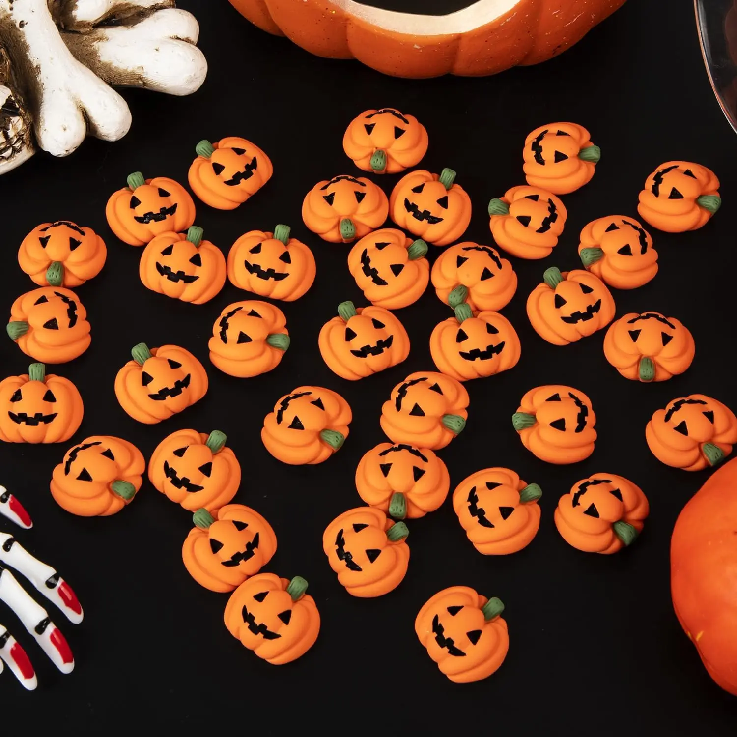 

10/20/50pcs Halloween Resin Pumpkin Miniatures Ghost Witch Hat Black Cat Halloween Party Home Table Decoration DIY Crafts Gift