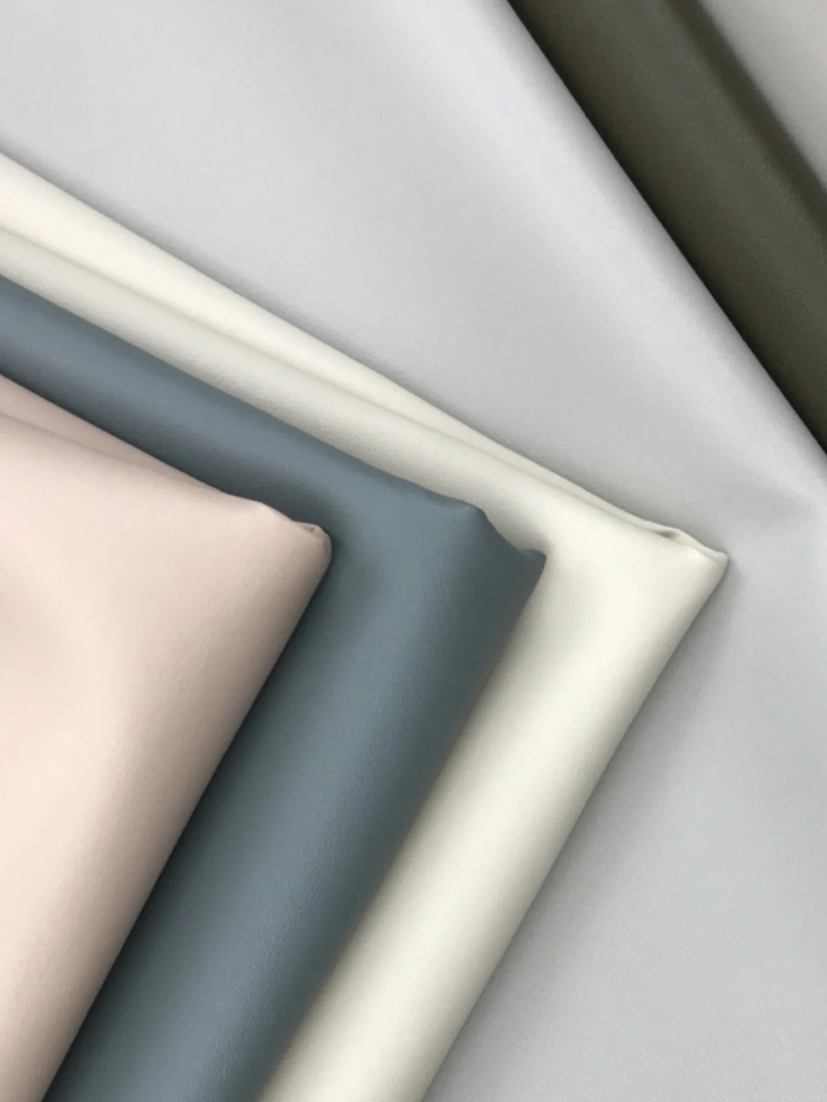 

Матовая искусственная кожа с геометрическим узором для упаковки канцелярских товаров и коробок