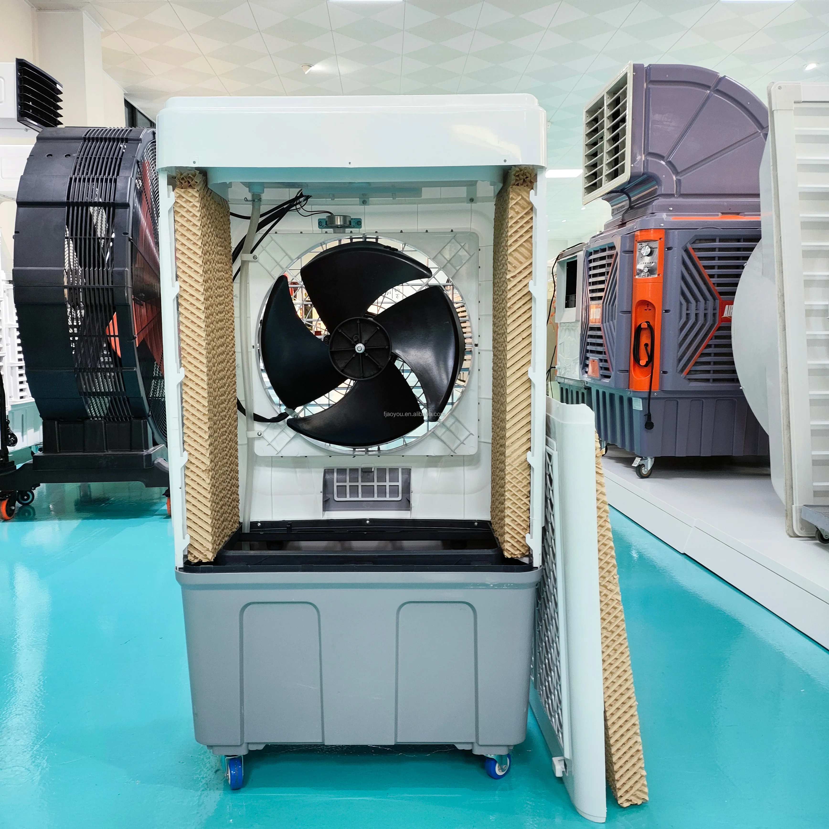 อุตสาหกรรมเครื่องทําความเย็นในครัวเรือน AC น้ําแบบพกพาเครื่องทําความเย็นแบบระเหย