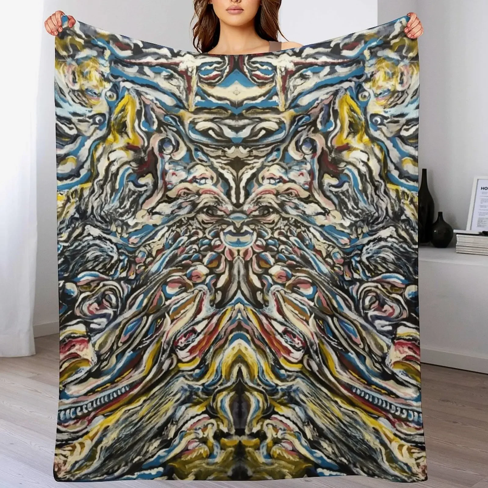 Watching the Carp Swim Throw Blanket Long Lasting Soft Plush Blanket for Daily Use