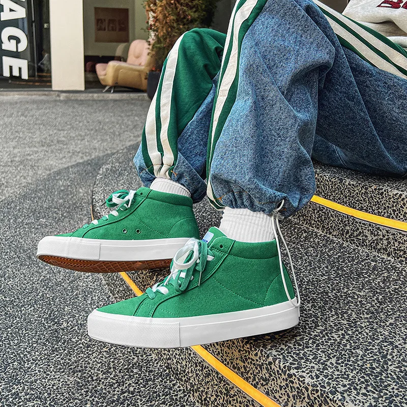 Classic Green Skateboard Shoes for Men Women Breathable Suede Leather High-top Sneakers Men Lace-up Casual Sports Sneakers Men