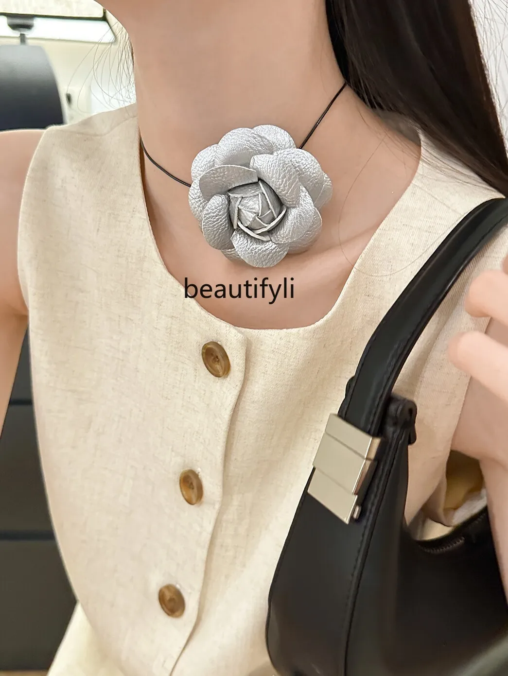 

Silver Gold Bright Texture Niche PU Leather Rose Necklace Choker Knotted Strap Necklace