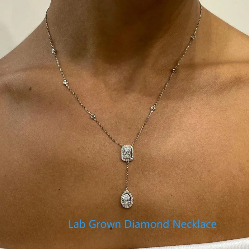 

IGI Certified DEF VS-VVS Lab Grown Diamond Necklace 2.15CTW Radiant、Pear & Round Cut Platinum 950 Cluster Design Gift For Lady