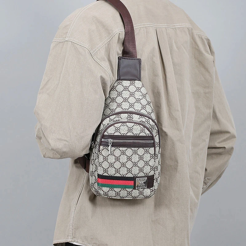 Multifunktionale Anglertasche für Herren, Schulter- und Brusttasche, Seitliche Crossbody-Freizeittasche mit Kopfhöreranschluss – Detail 3