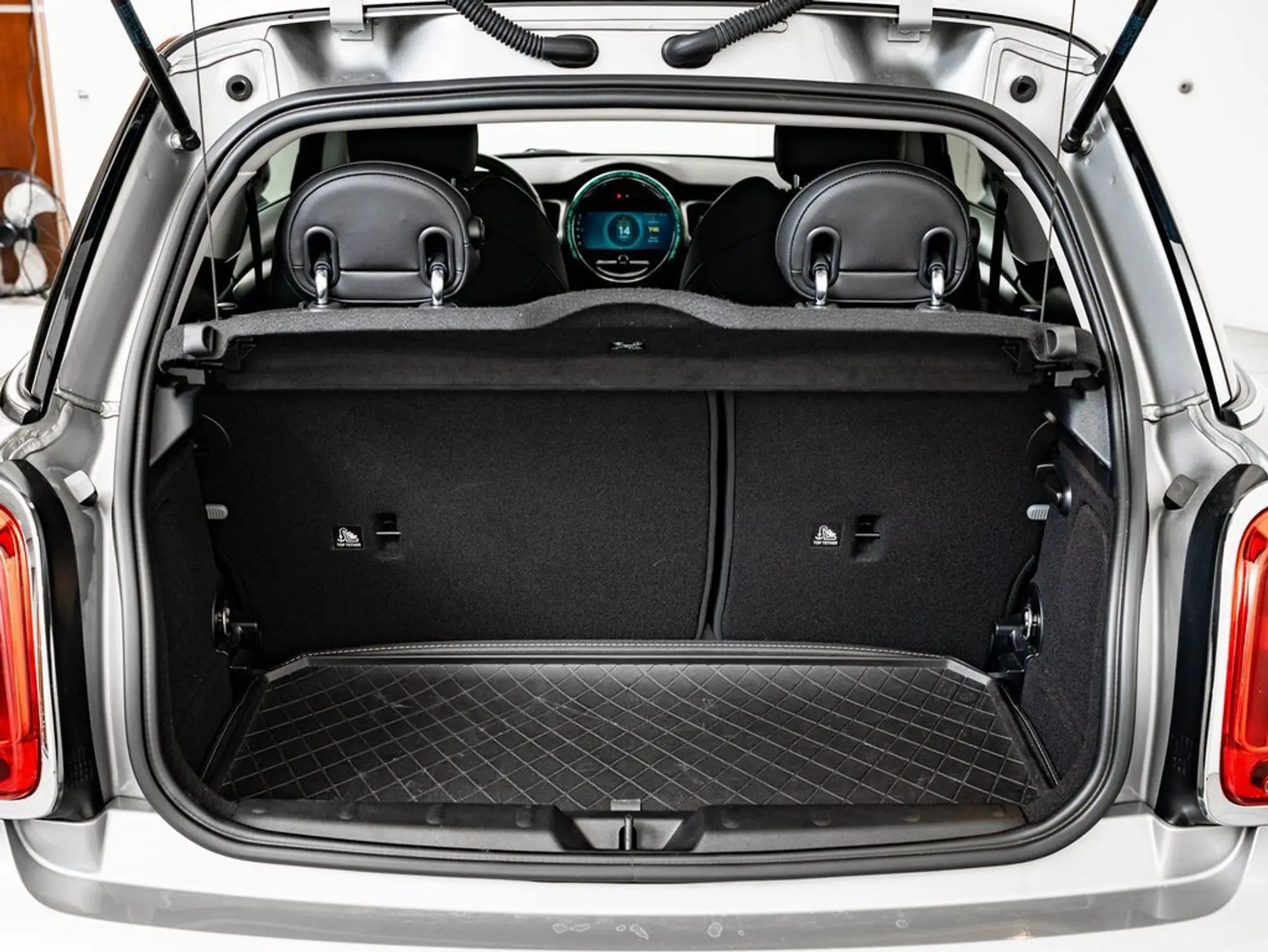 

Комплект из 2 газовых упоров (амортизаторов) с пружинами для задней двери багажника Mini Cooper SE Electric SE 2020-2024, 3-дверный хэтчбек