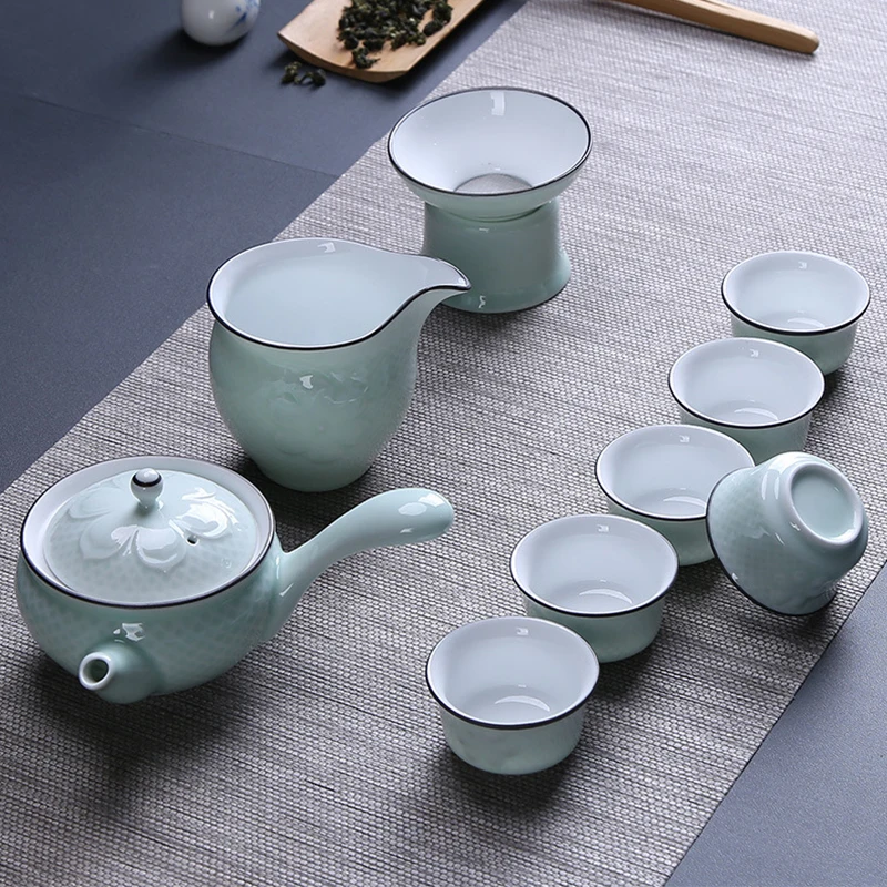 High-end Chinese Tea Set Jingdezhen Ceramic Tea Set Set Blue and White Porcelain Relief Teapot TeaCup Kung Fu Tea Set Gift Suit