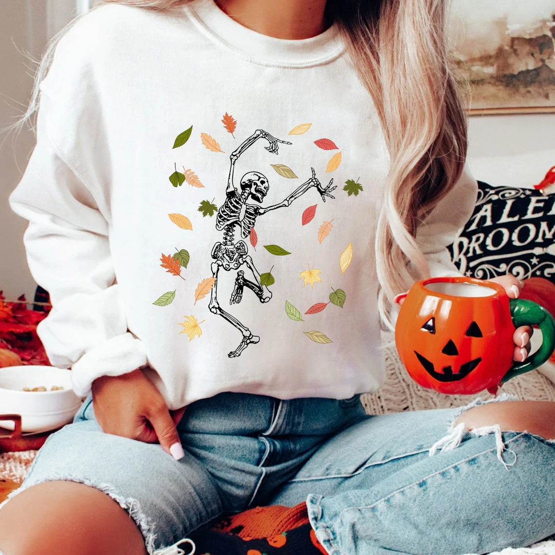 

colored fall leaves dancing skeleton Sweatshirt retro Women Long Sleeve jumper autumn Pullovers Streetwear