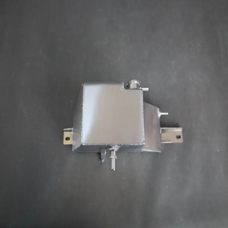 Customizing Full Aluminum Coolant Reservoir tank for Nissan GTR R35 Expansion tank