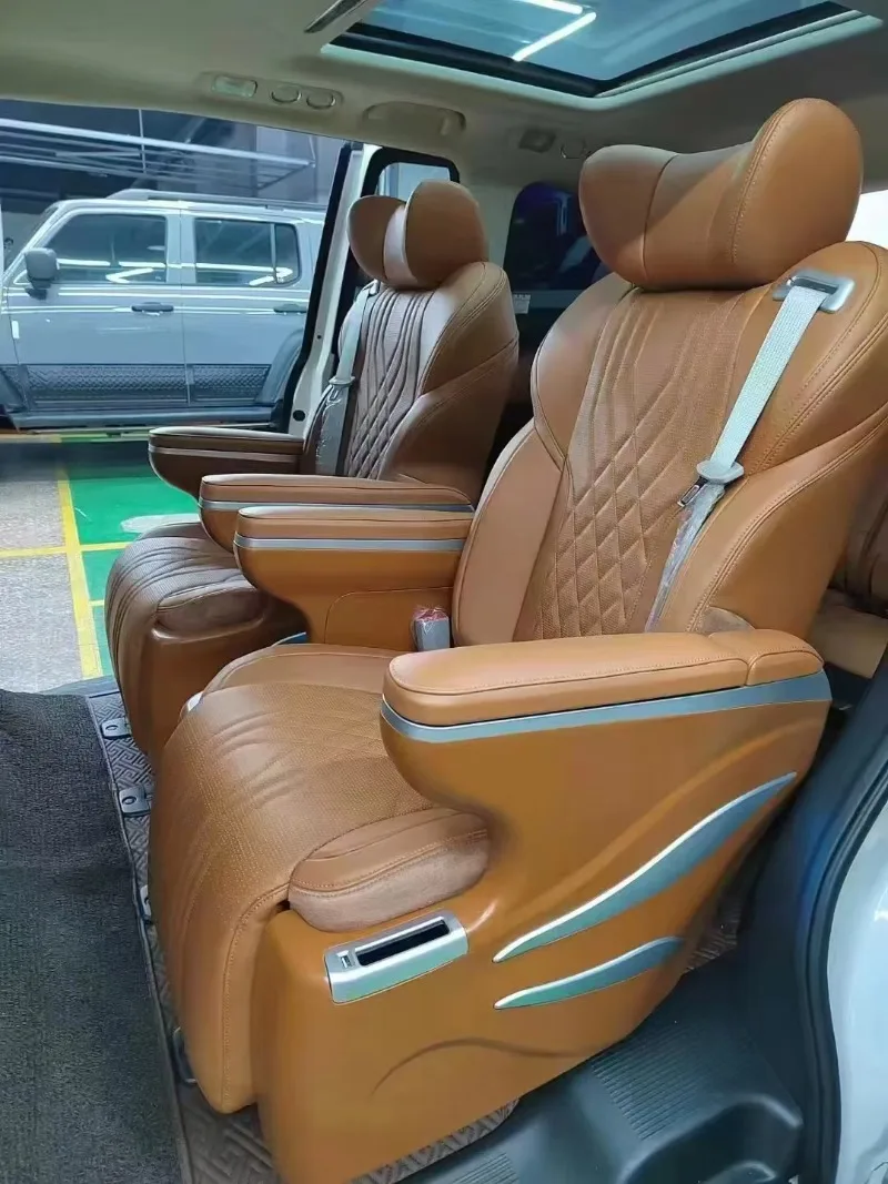 Picture 3: New Slide Rails for Easy Access to the Back Row ,auto Refitting Modified Electric Luxury Car Seats for  Odyssey Elysion